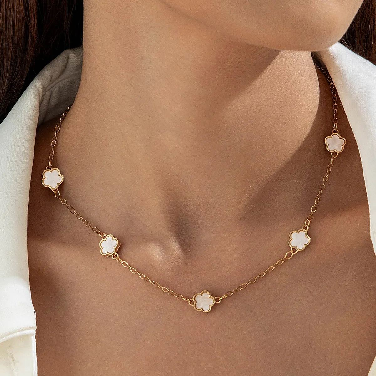 Collier design floral